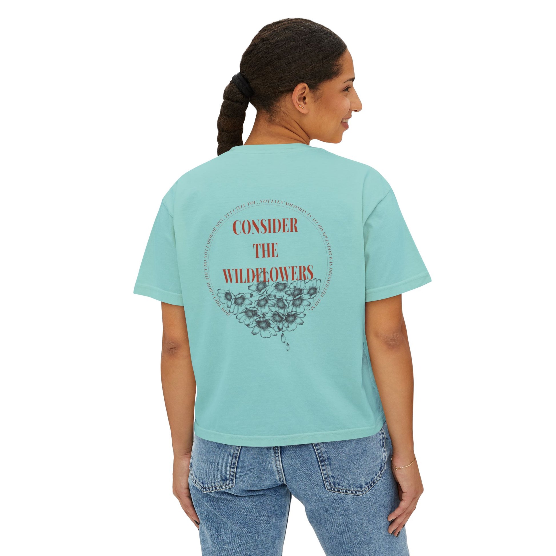 Wildflower Reverie – Retro Crop Tee